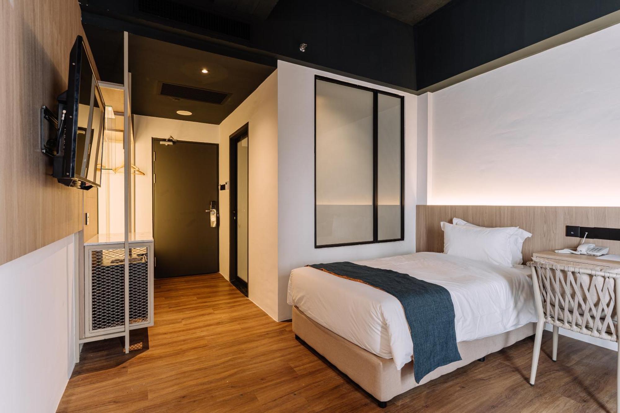 Impiana By Roxy Hotel Кучинг Экстерьер фото