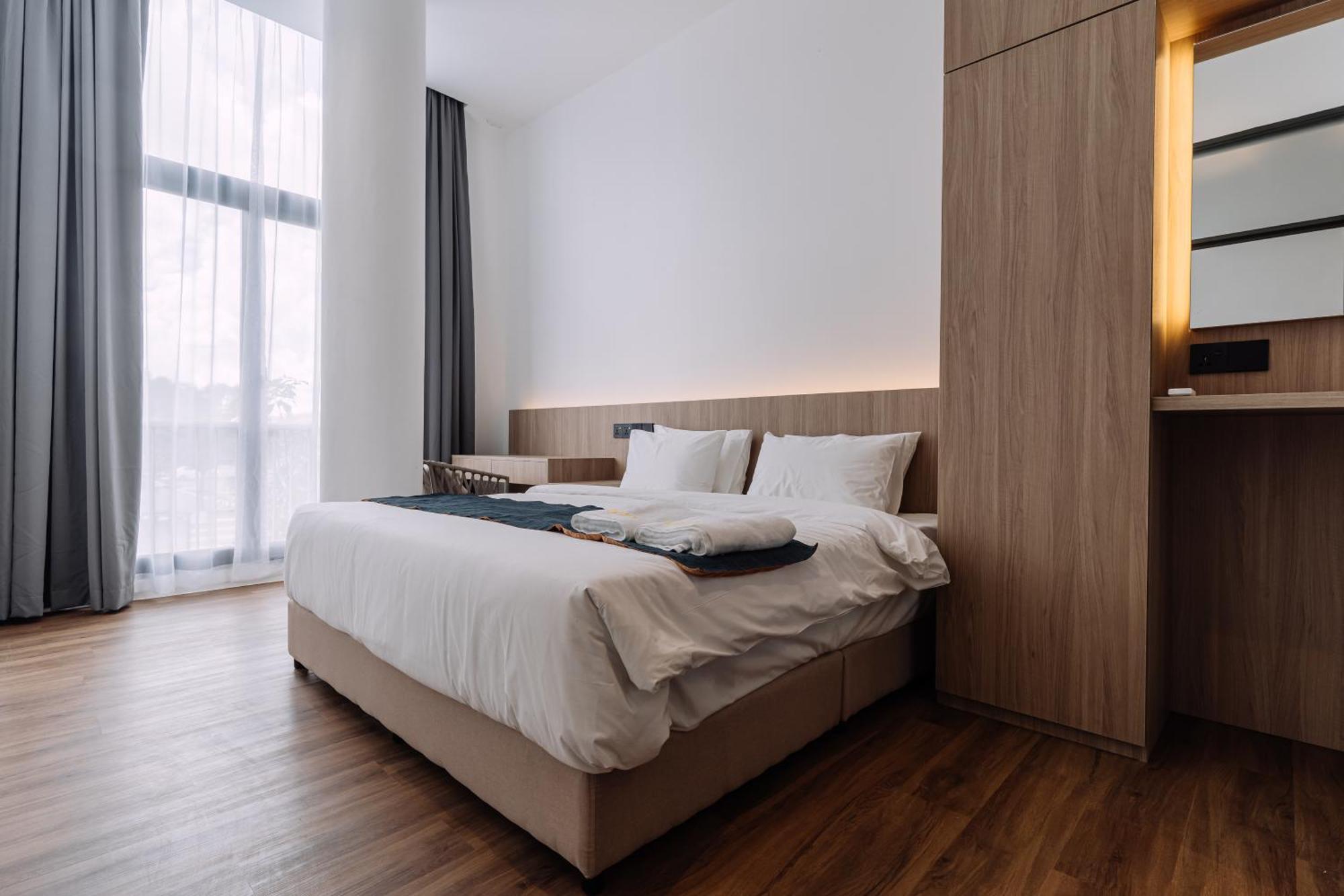 Impiana By Roxy Hotel Кучинг Экстерьер фото