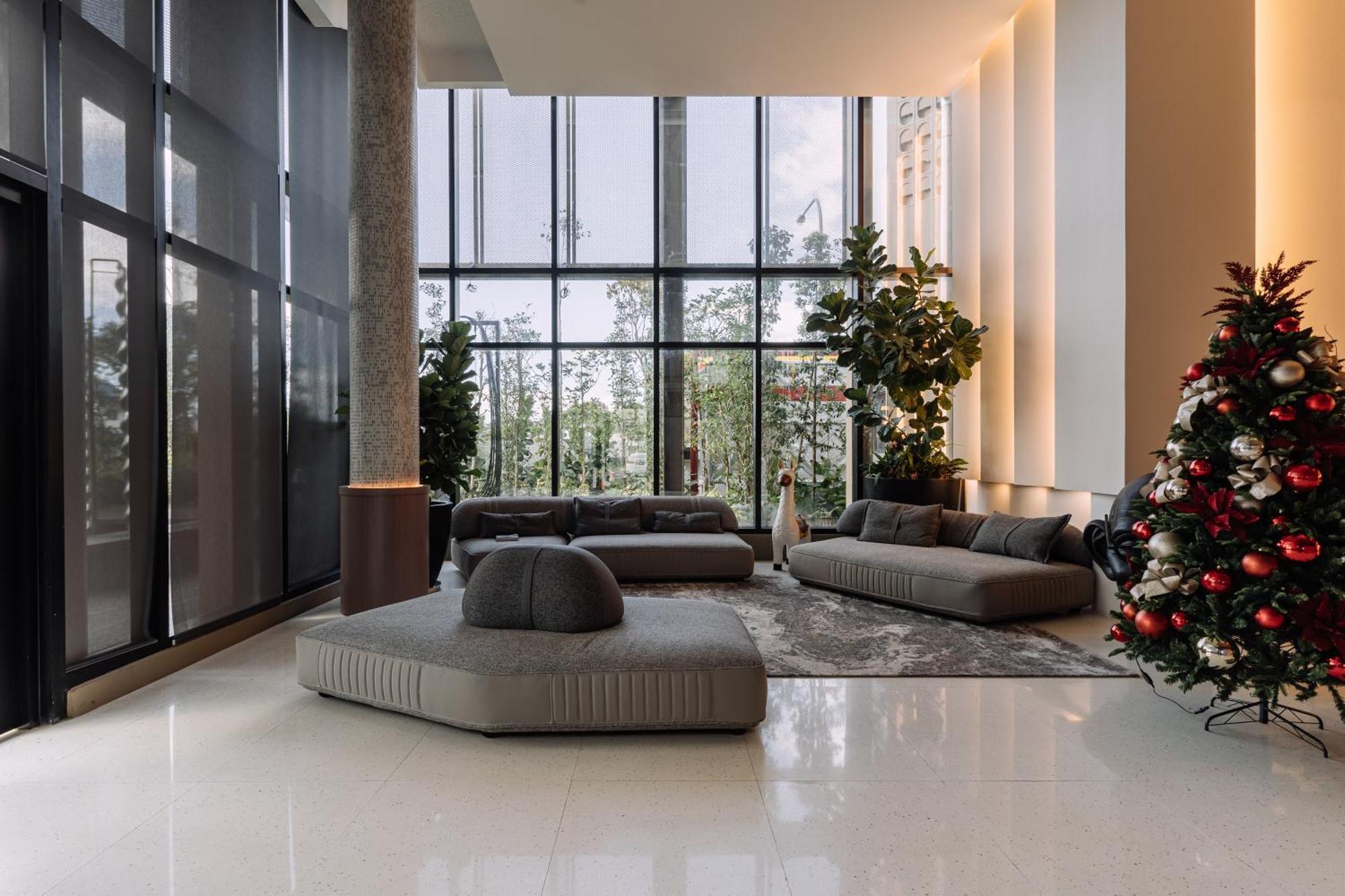 Impiana By Roxy Hotel Кучинг Экстерьер фото