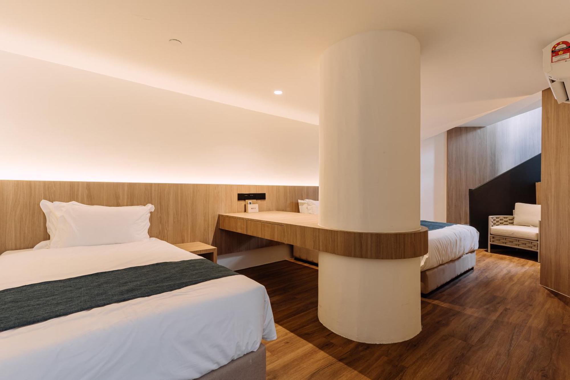 Impiana By Roxy Hotel Кучинг Экстерьер фото