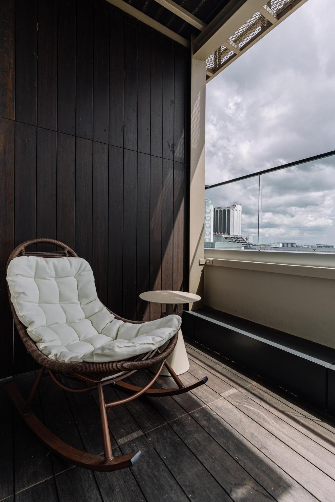 Impiana By Roxy Hotel Кучинг Экстерьер фото
